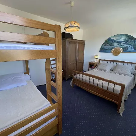 St Jean De Monts : T2 En Bord De Mer Avec Balcon, Parking Et 6 Couchages - Fr-1-224c-247 شقة *
