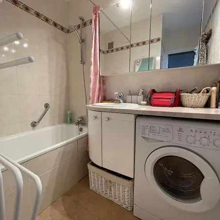 شقة St Jean De Monts : T2 En Bord De Mer Avec Balcon, Parking Et 6 Couchages - Fr-1-224c-247 *