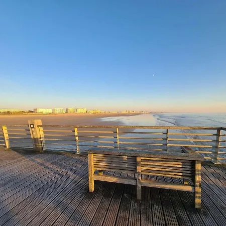 شقة St Jean De Monts : T2 En Bord De Mer Avec Balcon, Parking Et 6 Couchages - Fr-1-224c-247 *